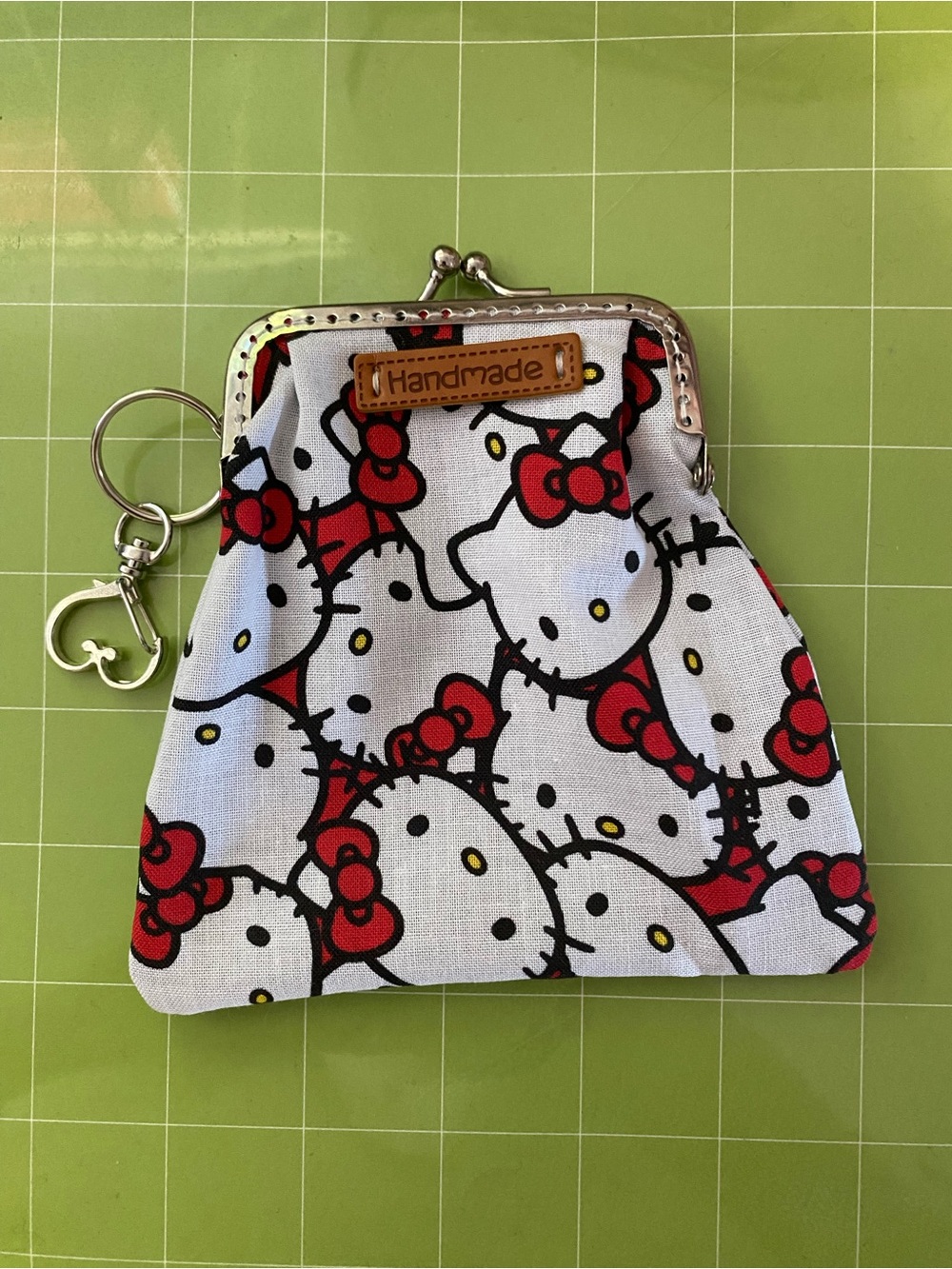 Handmade Hello Kitty White and Red Kiss-Lock Coin Purse with Keyring